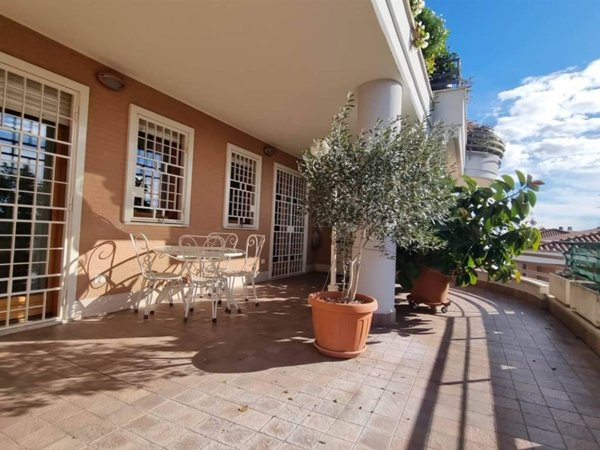 appartamento in vendita a Roma in zona Mezzocammino