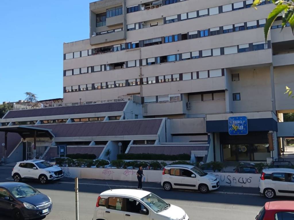 appartamento in vendita a Roma in zona Spinaceto