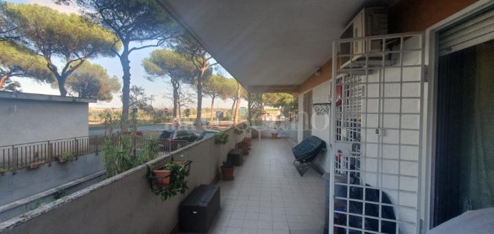 appartamento in vendita a Roma in zona Ardeatino