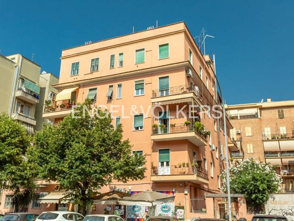 appartamento in vendita a Roma in zona Cinecittà