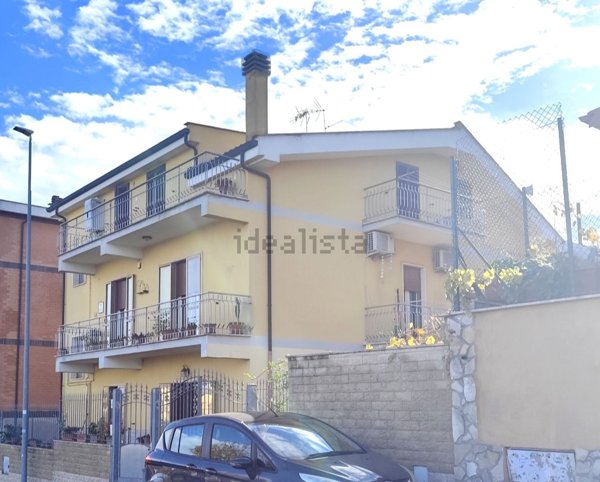 appartamento in vendita a Roma in zona Ardeatino