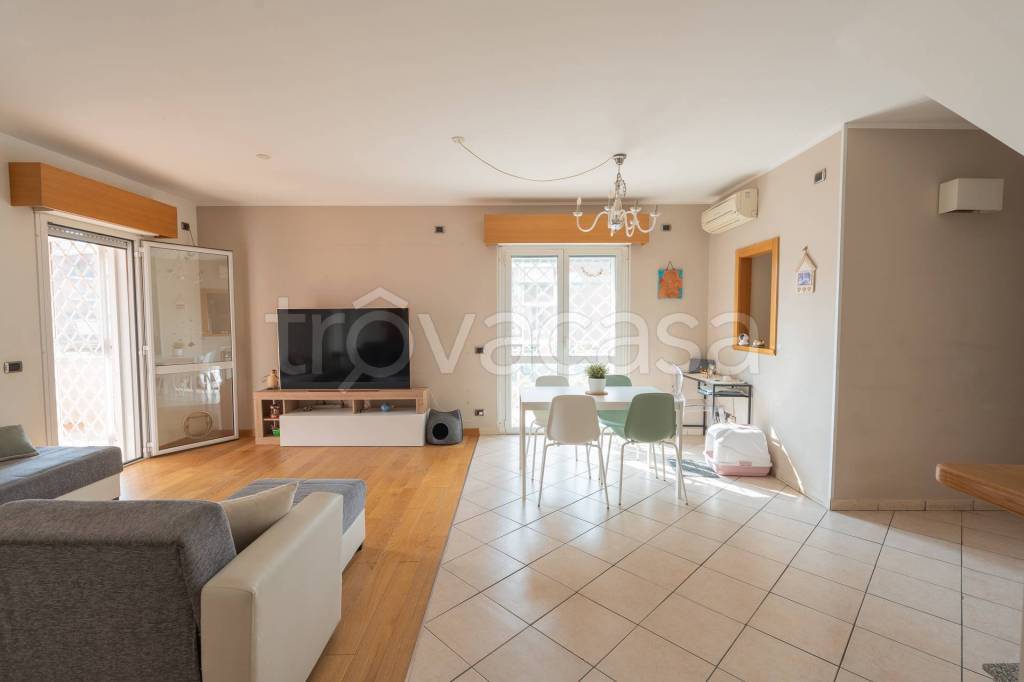 appartamento in vendita a Roma in zona Romanina