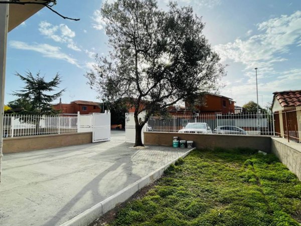 appartamento in vendita a Roma in zona Dragona/Bagnoletto