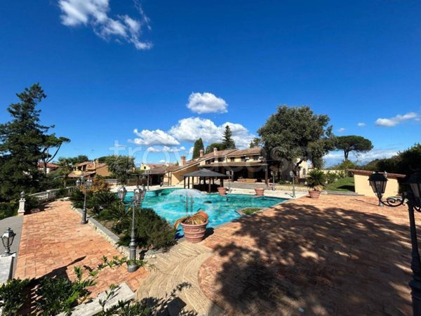 villa in vendita a Roma in zona Olgiata