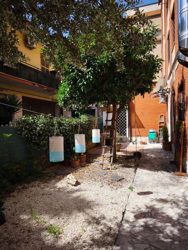 appartamento in vendita a Roma in zona Spinaceto