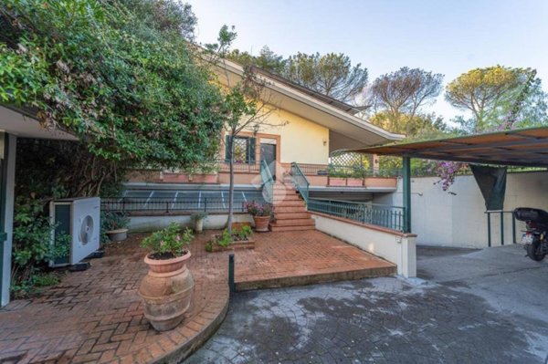 casa indipendente in vendita a Roma in zona La Pisana