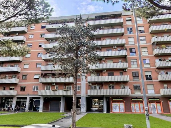 appartamento in vendita a Roma in zona Cinecittà