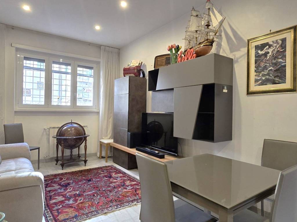 appartamento in vendita a Roma in zona Appio Claudio