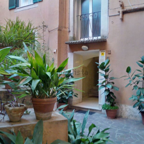 appartamento in vendita a Roma in zona Esquilino