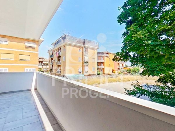 appartamento in vendita a Roma in zona Ponte Mammolo