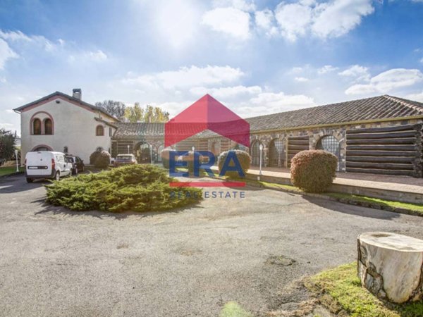 negozio in vendita a Roma in zona Mezzocammino