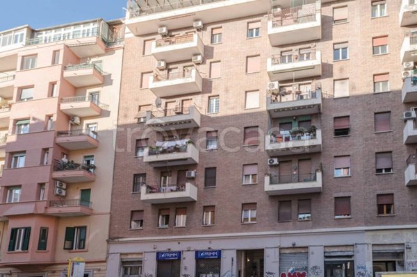appartamento in vendita a Roma in zona Ostiense