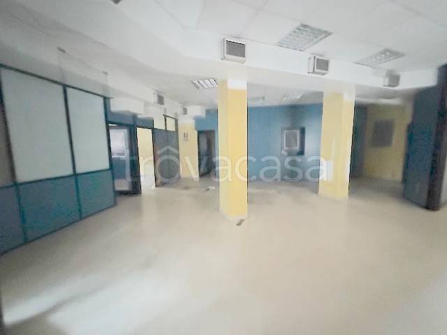 negozio in vendita a Roma in zona Tor di Quinto