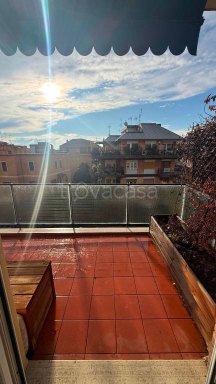 appartamento in vendita a Roma in zona Tor di Quinto