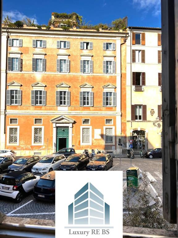 appartamento in vendita a Roma in zona Rione di Ponte