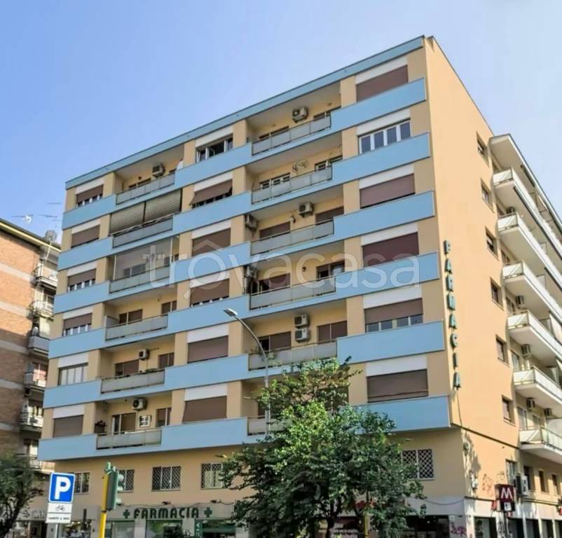 appartamento in vendita a Roma in zona Cinecittà