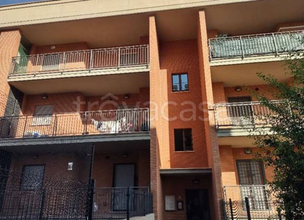 appartamento in vendita a Roma in zona Lunghezza