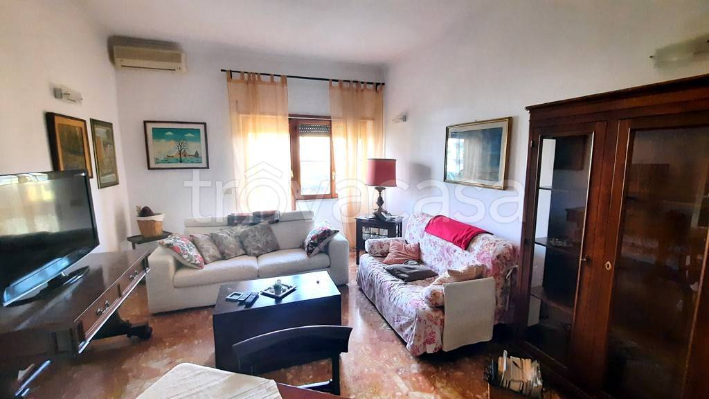 appartamento in vendita a Roma in zona Acilia