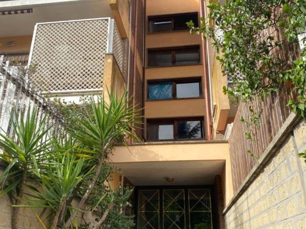 appartamento in vendita a Roma in zona Tomba di Nerone
