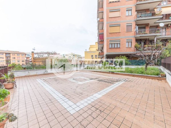 appartamento in vendita a Roma in zona Appio Claudio