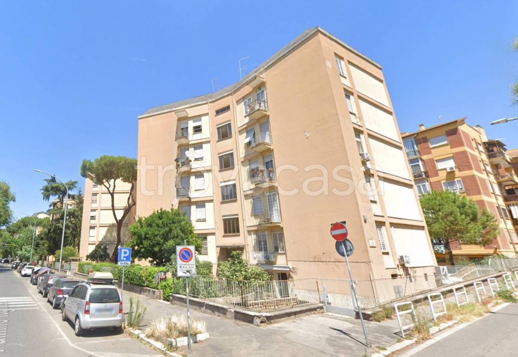 appartamento in vendita a Roma in zona Cinecittà