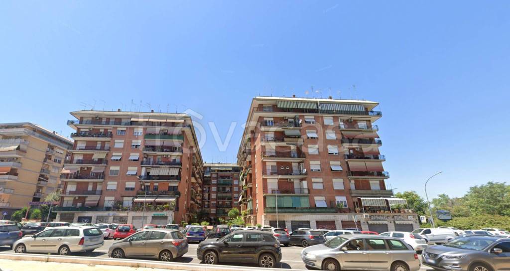 appartamento in vendita a Roma in zona Cinecittà