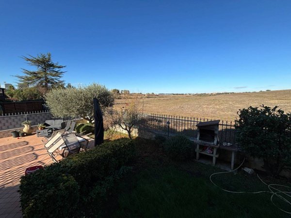 casa indipendente in vendita a Roma in zona Borghesiana