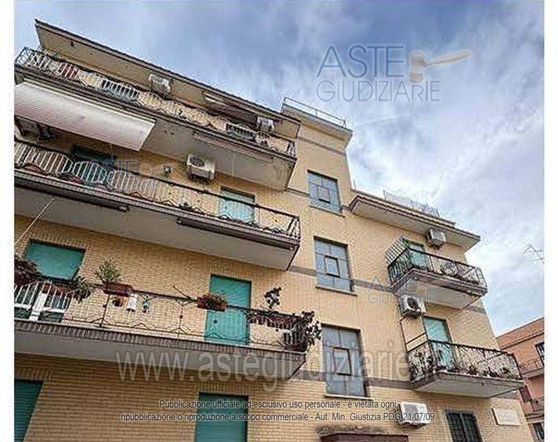 appartamento in vendita a Roma in zona Colle del Sole