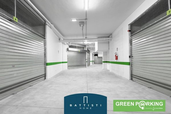 negozio in vendita a Roma in zona Portuense