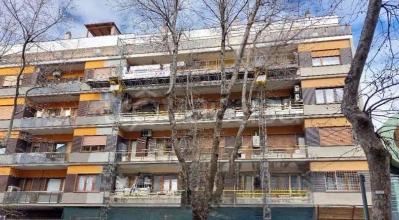 appartamento in vendita a Roma in zona Ostia