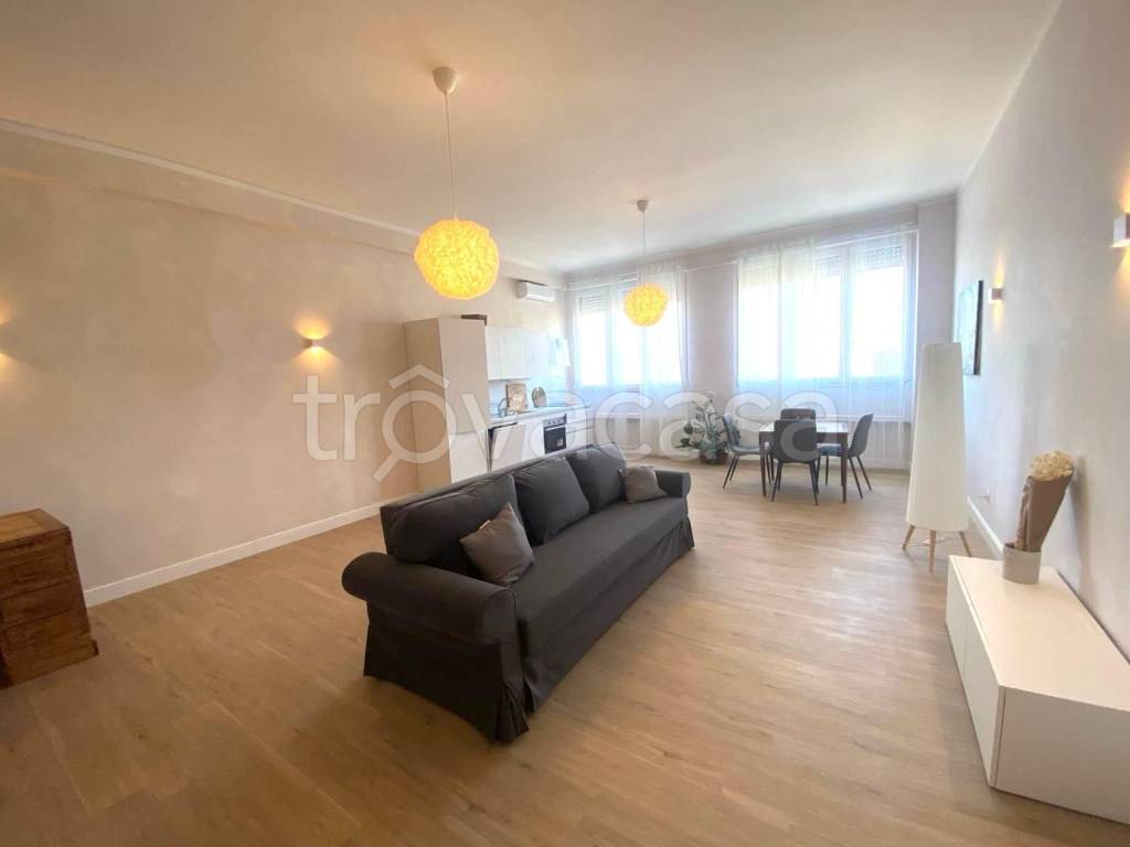 appartamento in vendita a Roma in zona Romanina