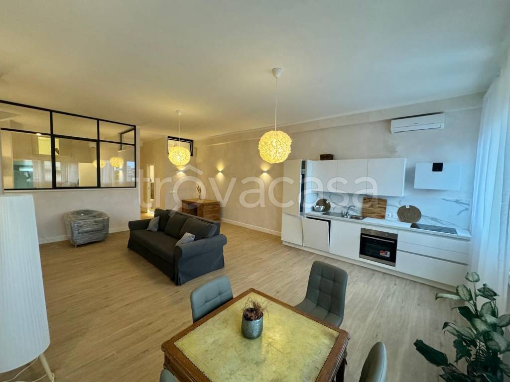 appartamento in vendita a Roma in zona Romanina