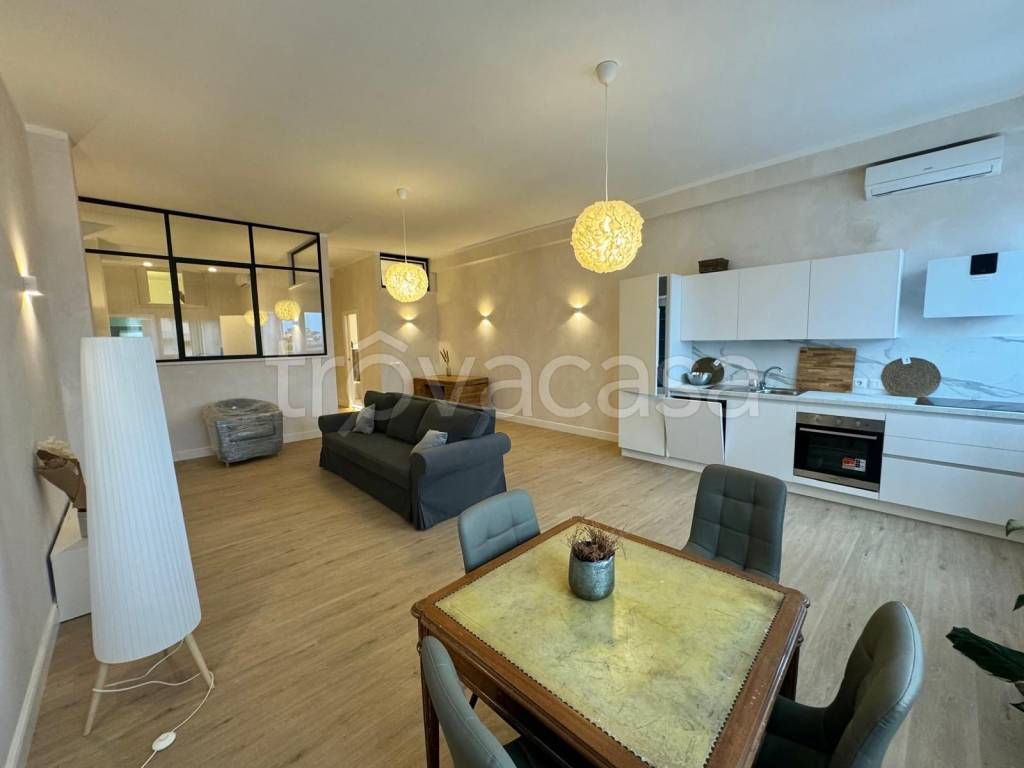 appartamento in vendita a Roma in zona Romanina