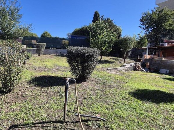 casa indipendente in vendita a Roma in zona Mezzocammino