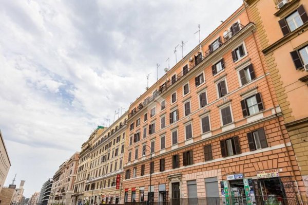 appartamento in vendita a Roma in zona Esquilino