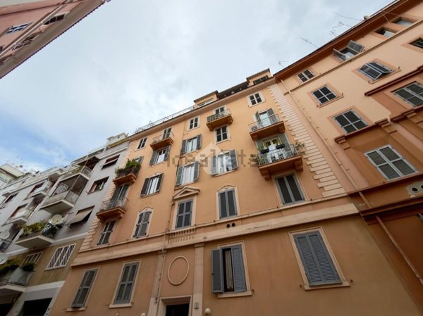 appartamento in vendita a Roma in zona Appio Latino