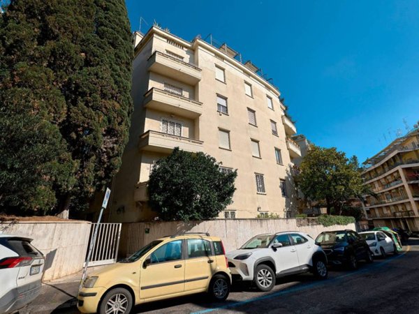 appartamento in vendita a Roma in zona Nomentano