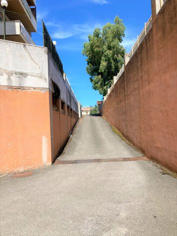 negozio in vendita a Roma in zona Collatino