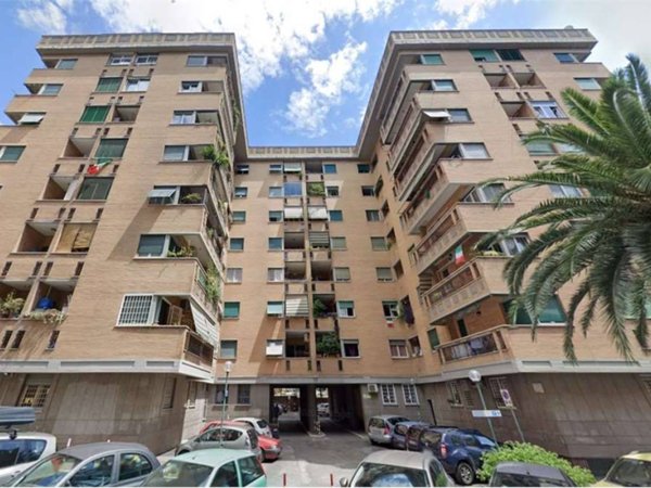 appartamento in vendita a Roma in zona Ostiense