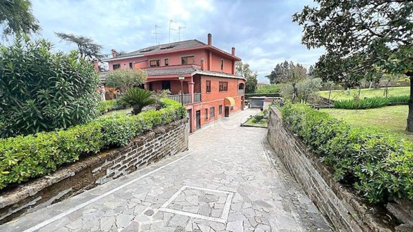 casa indipendente in vendita a Roma in zona La Giustiniana