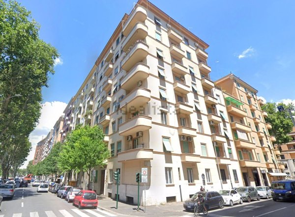 appartamento in vendita a Roma in zona Della Vittoria