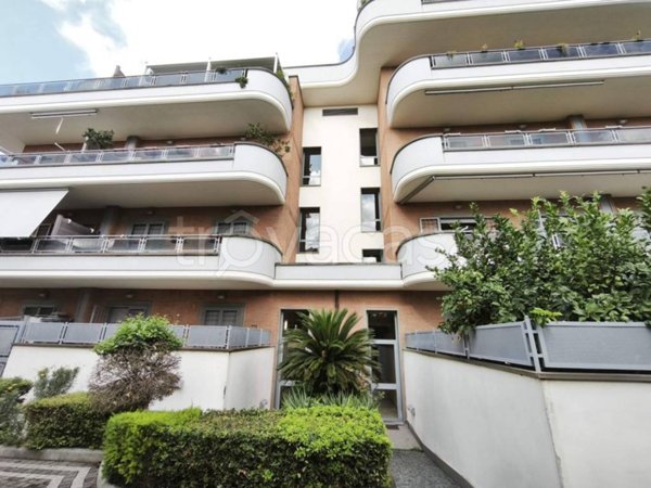 appartamento in vendita a Roma in zona Selva Candida