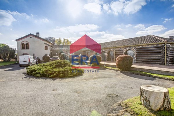 casa indipendente in vendita a Roma in zona EUR