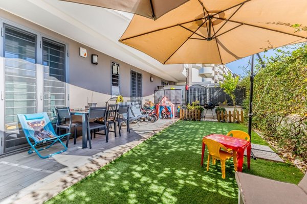 appartamento in vendita a Roma in zona Ardeatino