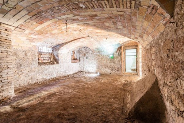 appartamento in vendita a Roma in zona Tuscolano