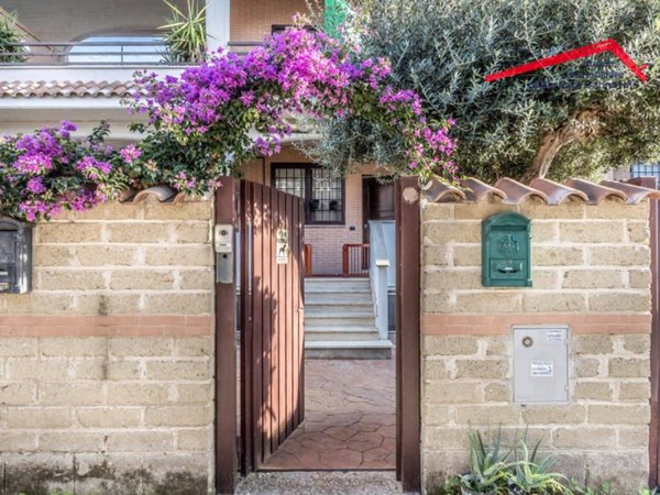 casa indipendente in vendita a Roma in zona Infernetto