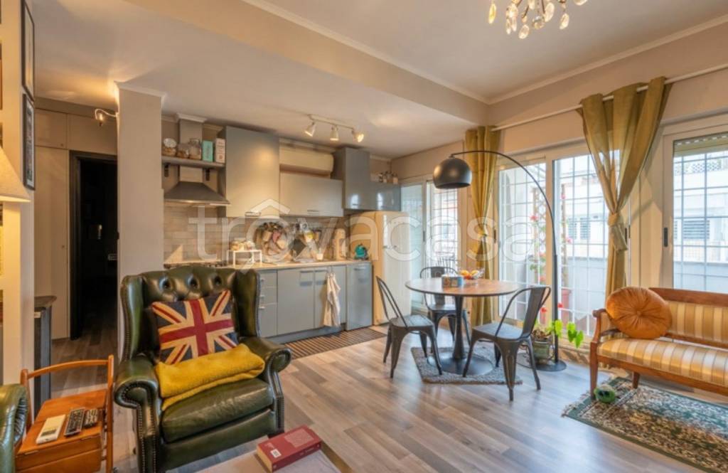 appartamento in vendita a Roma in zona Gianicolense