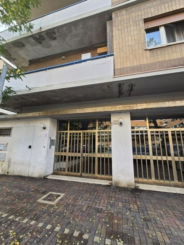 appartamento in vendita a Roma in zona Ostia