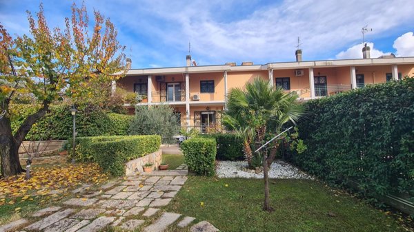 casa indipendente in vendita a Roma in zona Casal Boccone