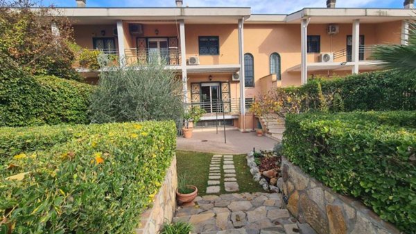 casa indipendente in vendita a Roma in zona Casal Boccone